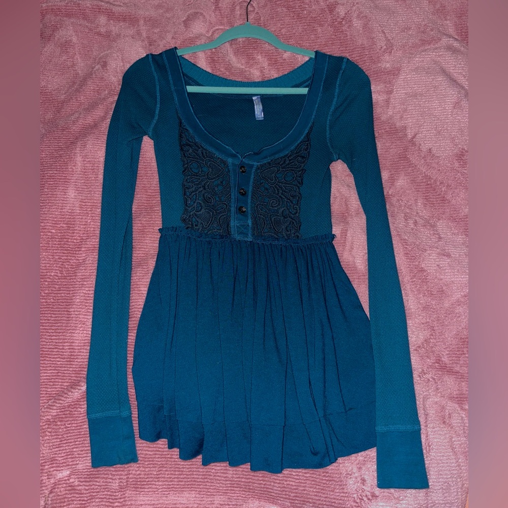 rare free people magic carpet henley